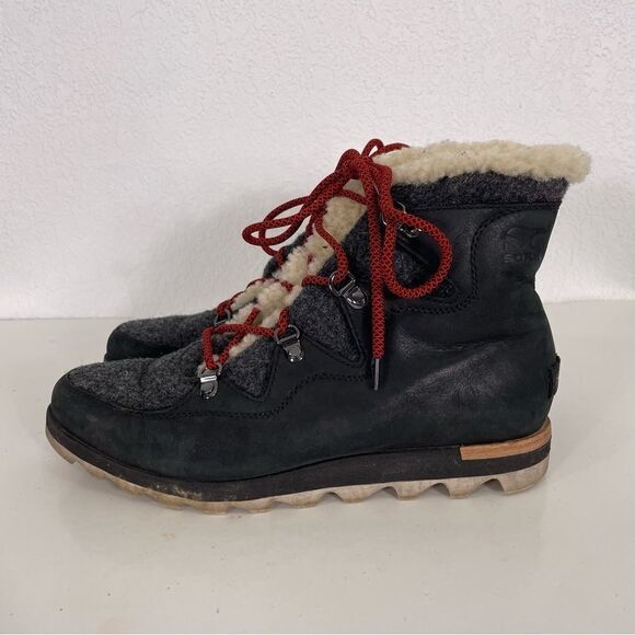 Sorel Black with Grey Wool Red Lace Up Winter Boots - Picture 1 of 8